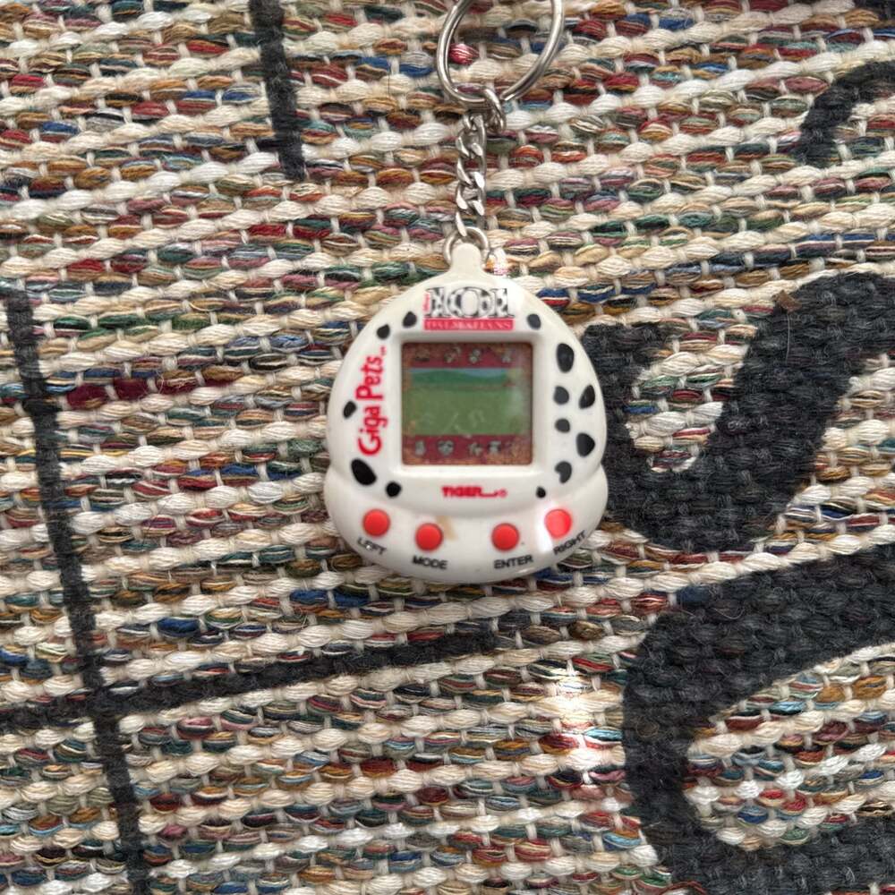 Vintage 1997 Disney 101 Dalmatians Giga Pets Virtual Pet Keychain